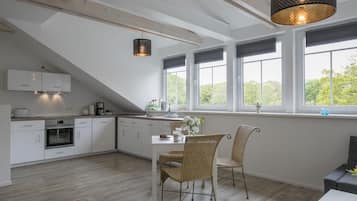 LÀgenhet Deluxe - privat badrum - sjöutsikt | Eget kök