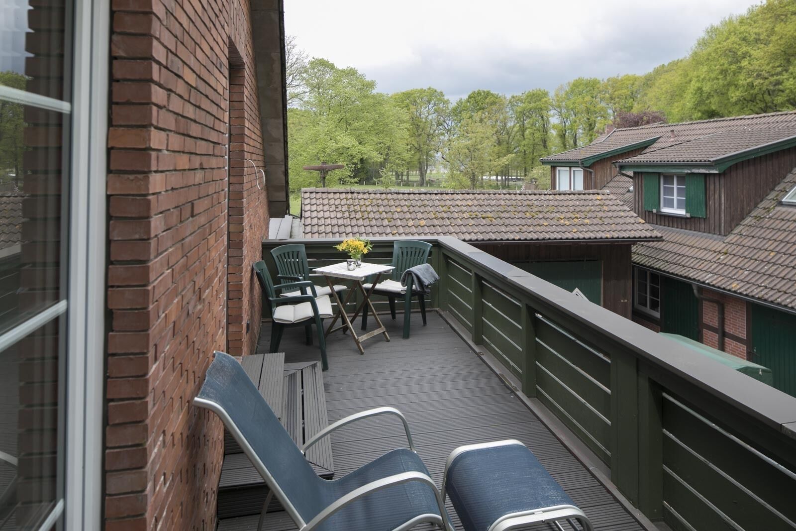 Apartamento luxo, banheiro privativo, vista para o lago | Vista da sacada