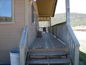 Terrace/patio - Semrow's Cabin managed by Cabin Butler (Greer)