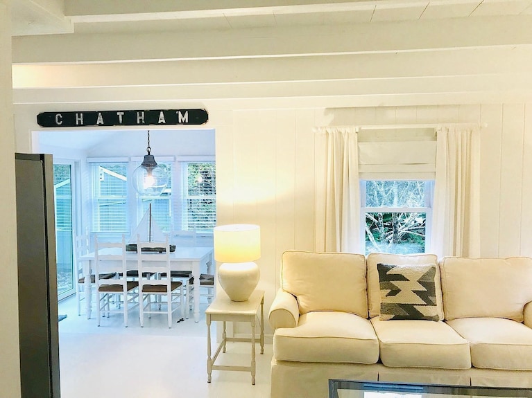 Renovated Cottage 1 Mile To Beach In Chatham! - Chatham, MA