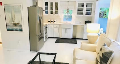 Casa renovada de 1 milla de la playa en Chatham!
