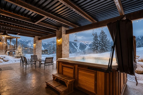 Altitude Adjustment | Luxury at Copper | 7BR Sleeps 26 | Hot Tub & Theater