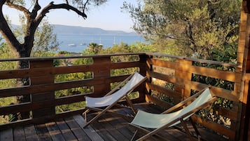 Luxury Chalet, 2 Bedrooms, Non Smoking, Sea View | Terrace/patio