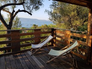 Luxury Chalet, 2 Bedrooms, Non Smoking, Sea View | Terrace/patio - Mare e Monti Chalets (Serra-di-Ferro)