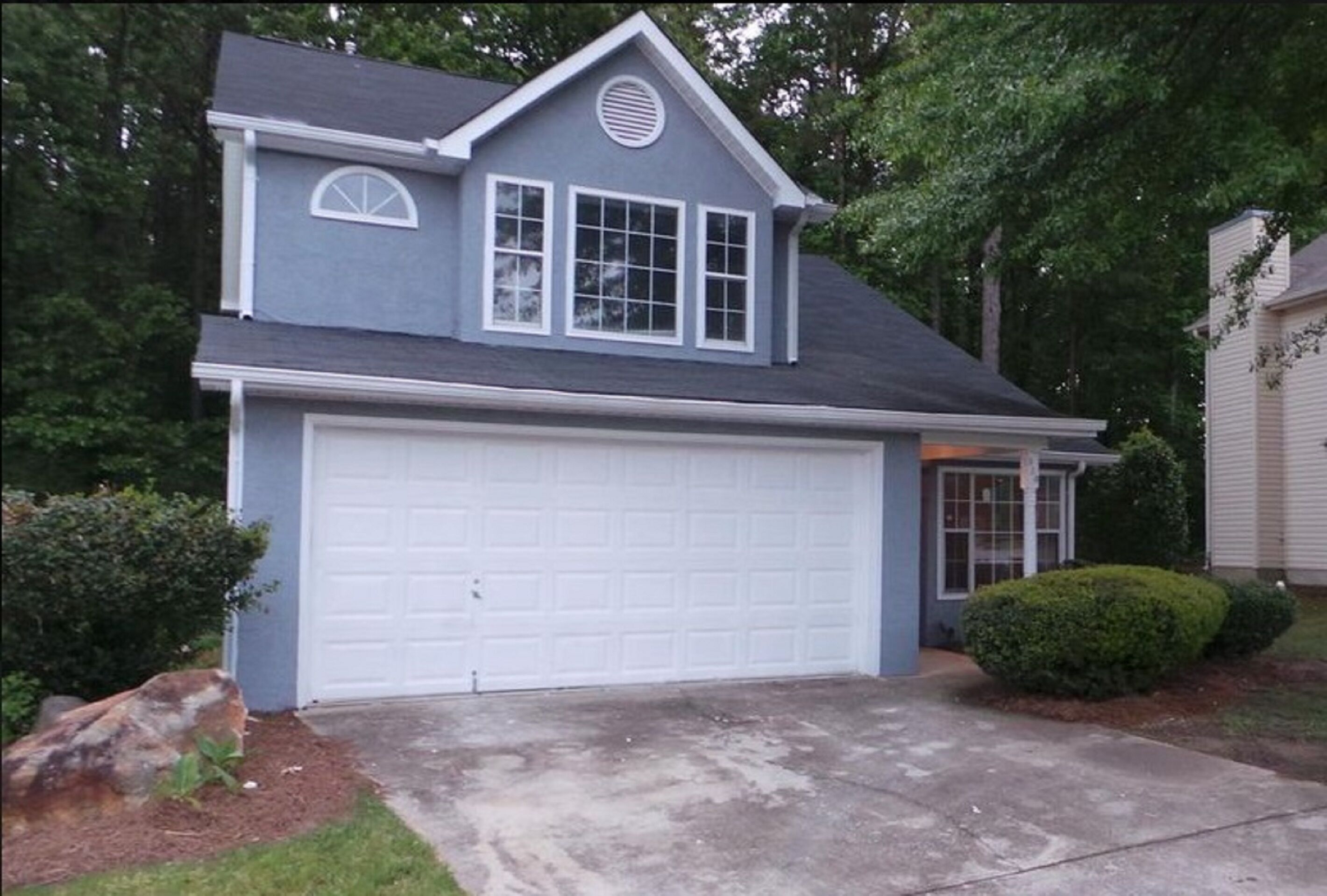 Home away from home! - 15 mins from airport!! 