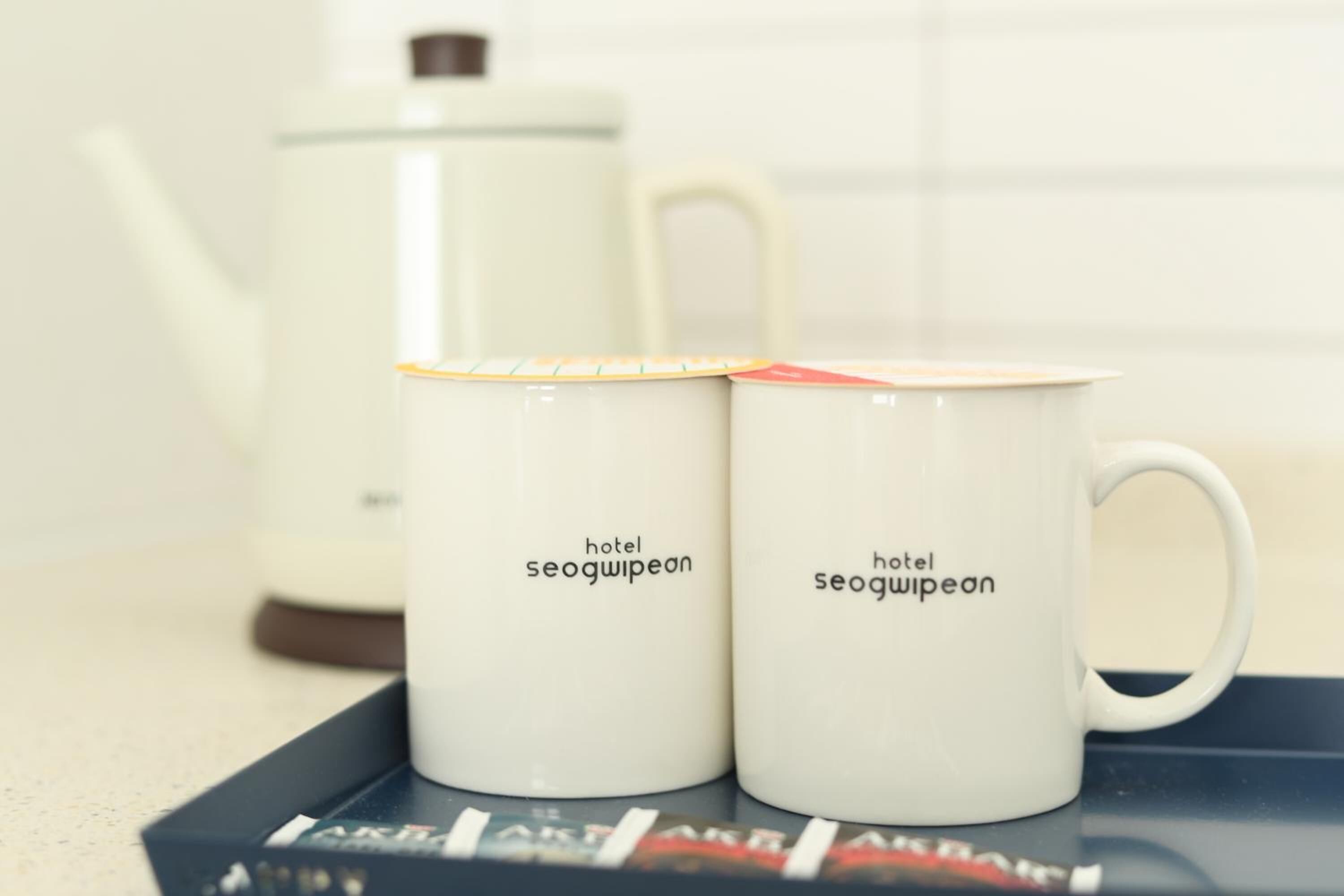 fridge, coffee/tea maker, electric kettle