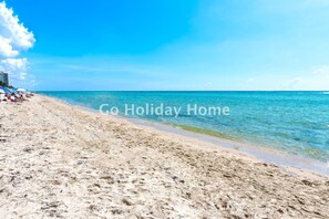 Beach - Beachfront Apt | Hollywood, 10th Floor + Pool (Hollywood)