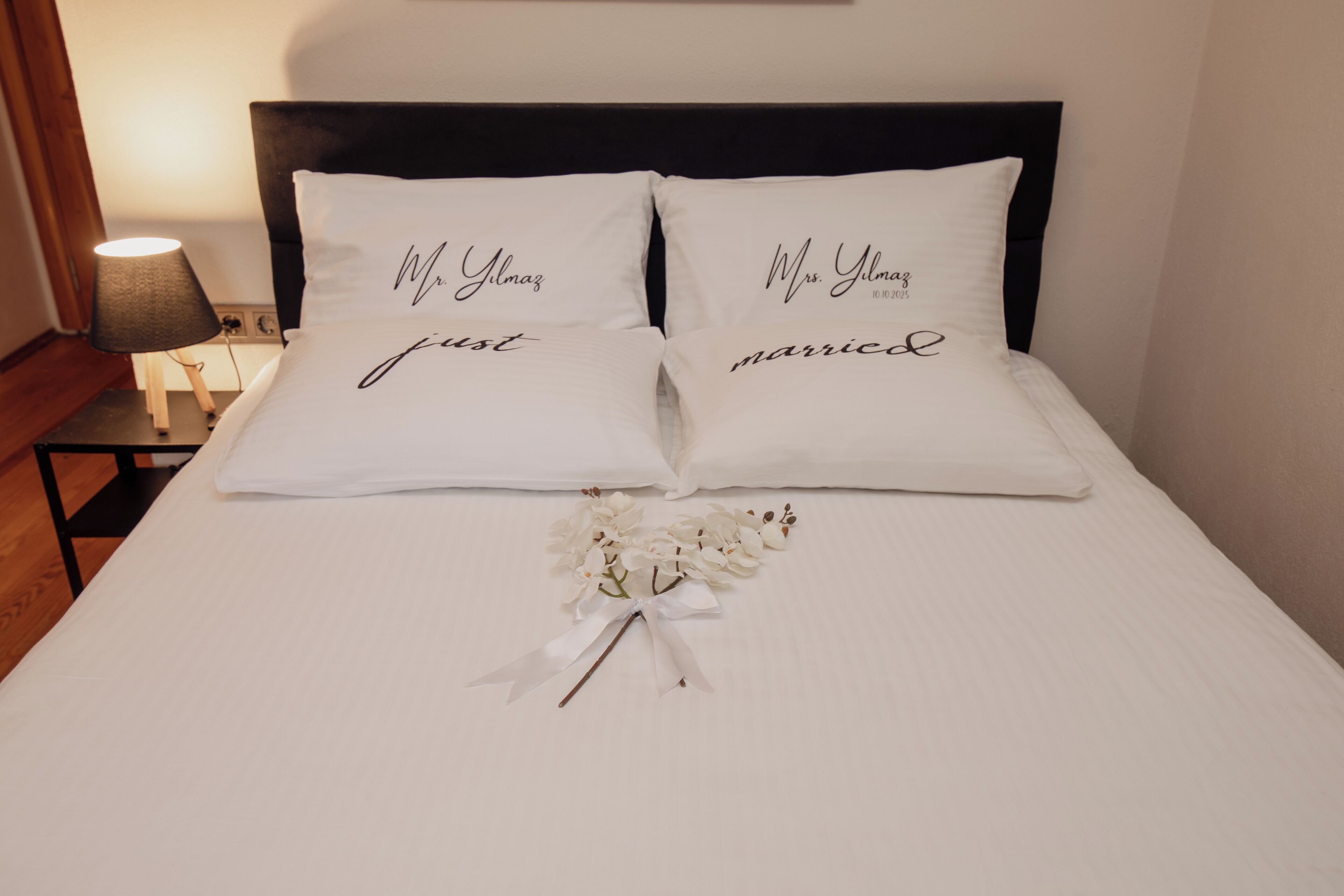 Chambre Confort | Espace de travail pour ordinateur portable, rideaux occultants