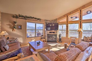 TV, fireplace, DVD player, books - Grand Lake House w/ Mountain Views, Deck! (Grand Lake)