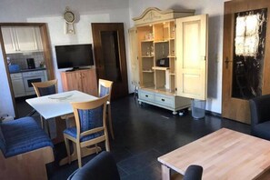 Apartment (Sonnenpfad) | In-room dining