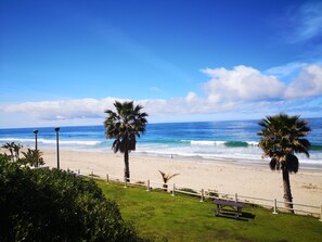 Beach - Luxurious Ritz Pointe Coastal Retreat (Dana Point)
