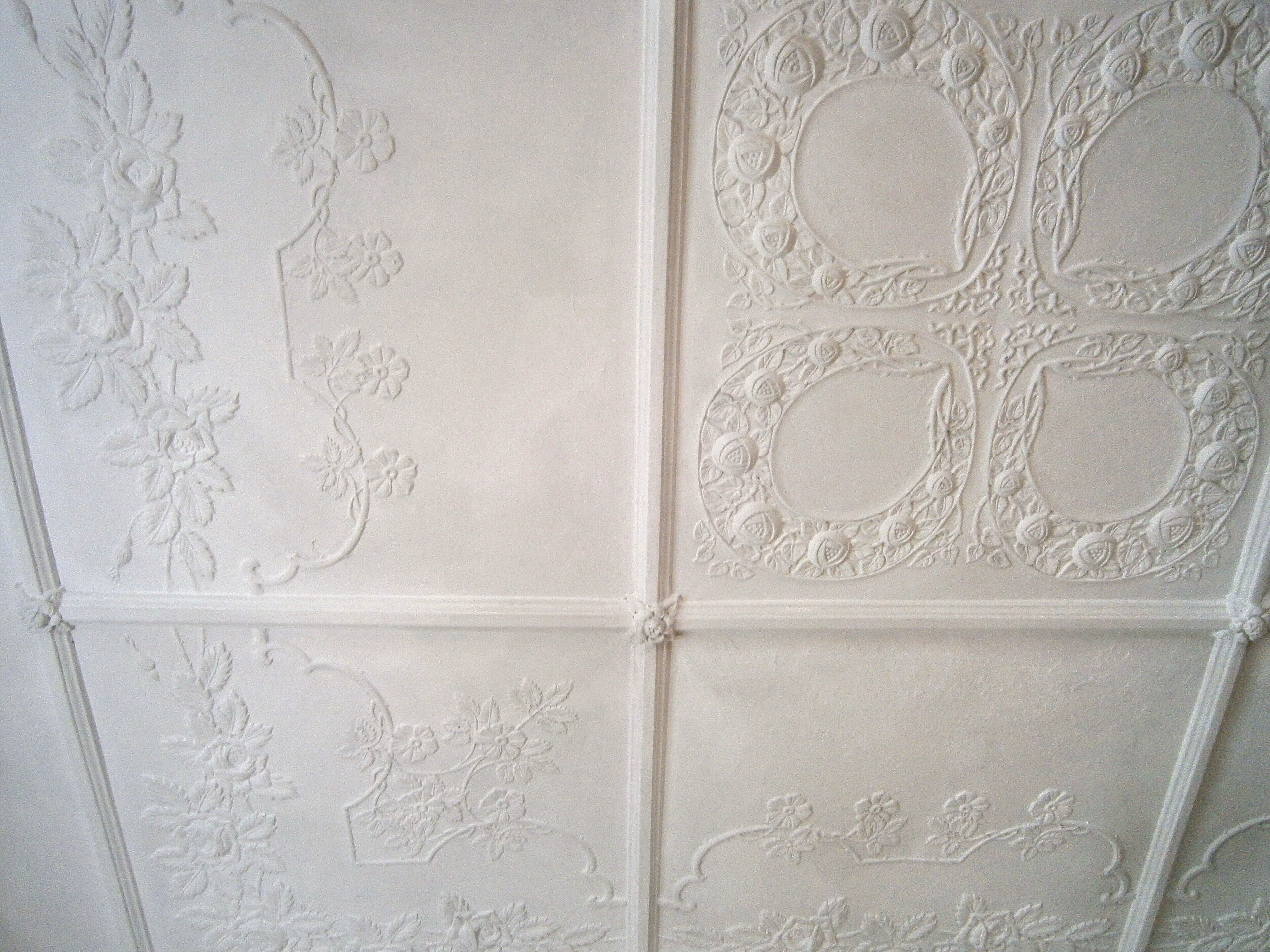 You'll feel at ease in this \"home from home\". — image 5