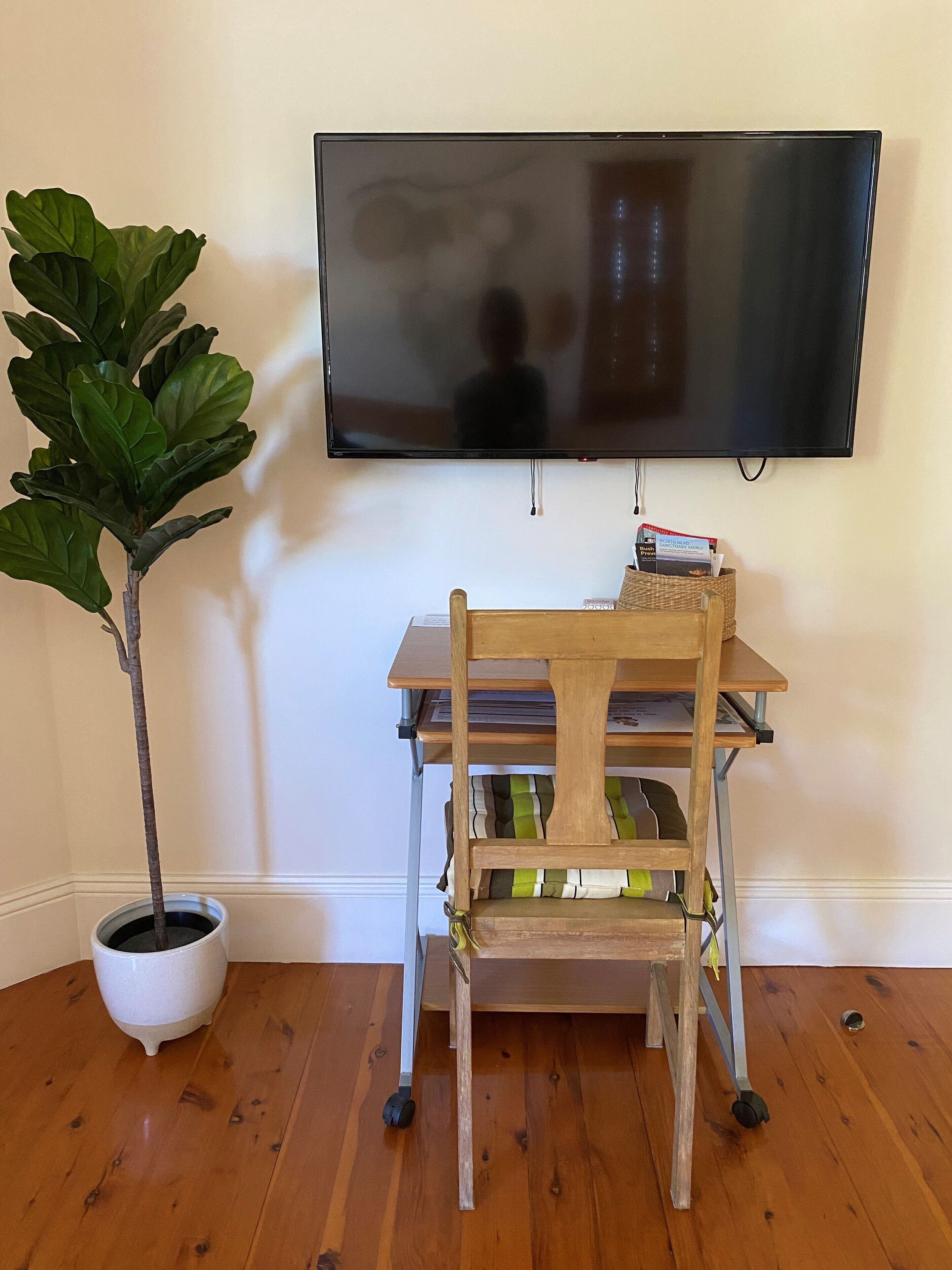 You'll feel at ease in this \"home from home\". — image 6