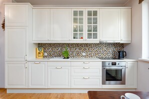 基本公寓 | 私人廚房 | 電冰箱、烤箱、爐台、義式濃縮咖  啡機