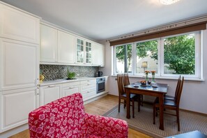 Basic Apartment | Living area | Flat-screen TV - Apartament Wierzbowa Centrum (Poznan)