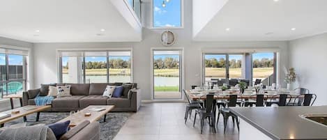 تناول الطعام