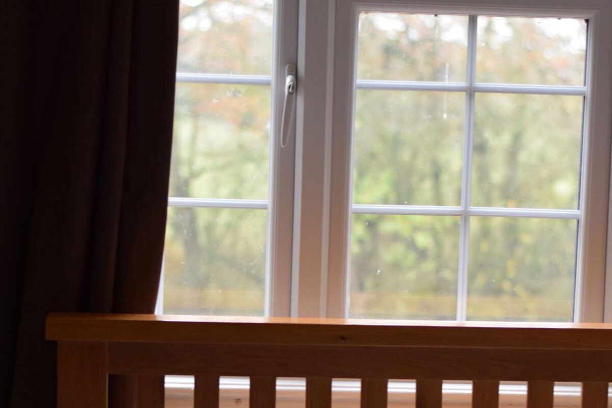 Desk, blackout curtains, iron/ironing board, free WiFi