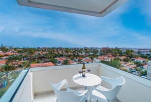 Khu ẩm thực ngoài trời