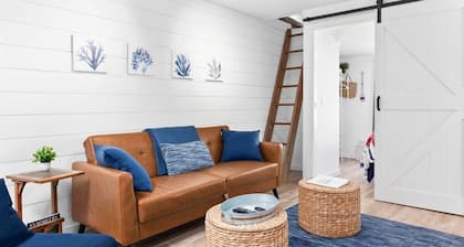 Capitola Village Getaway! - Steps from River walk
