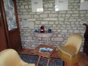 Twin Room, Non Smoking | Room amenity - Le Manoir des Roches (Saires)