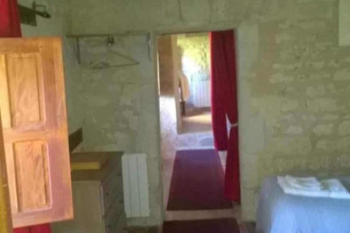 Family Apartment, 3 Bedrooms, Non Smoking | Dihias secara berasingan, dilengkapkan perabot secara berasingan
