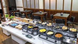 Breakfast buffet - Allegro Hotel (Goiania)
