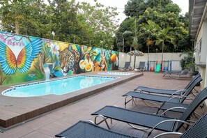 泳池