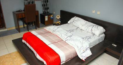 Magnifique Penthouse Room On Admiralty, Lekki 1 (2)