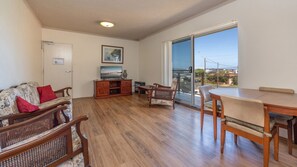 TV - Anchorage 10 - Views to the Bridge! (Tuncurry)