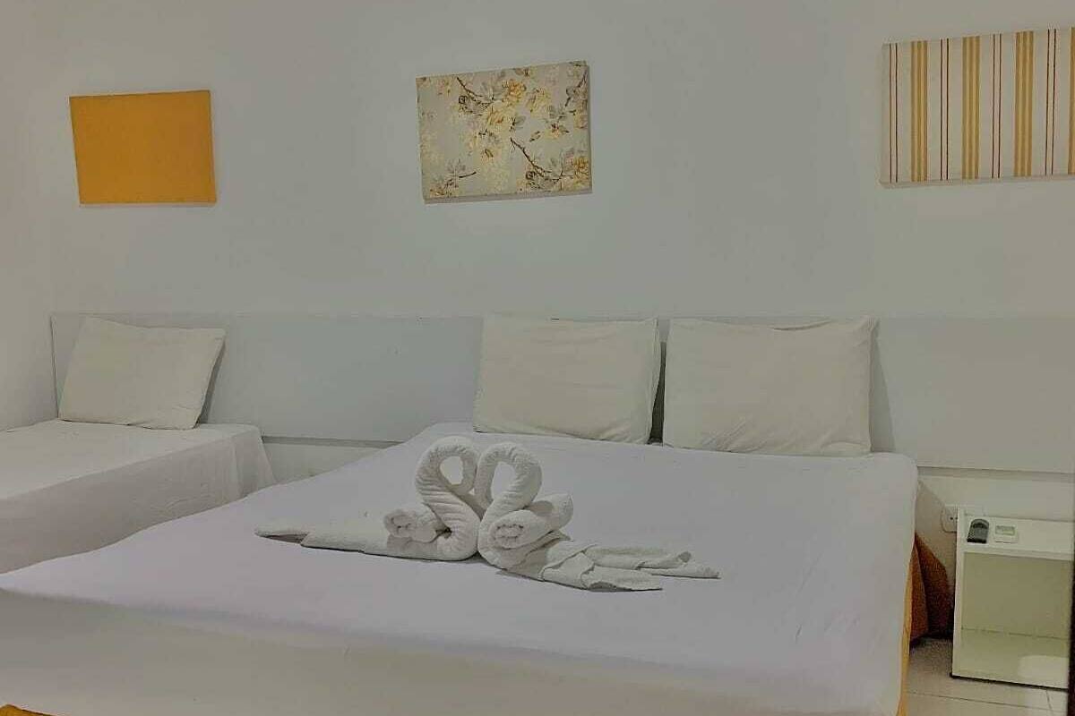 Minibar, blackout drapes, free WiFi, bed sheets