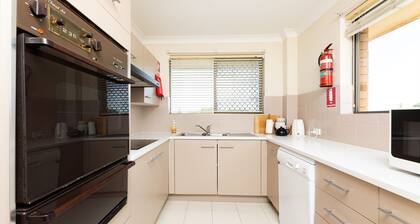 Braemar 6 - Lakefront!