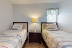 2 habitaciones, tabla de planchar con plancha y wifi gratis 