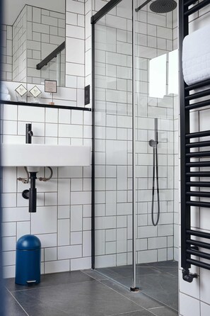 Kamar Twin Superior | Kamar mandi | Handuk