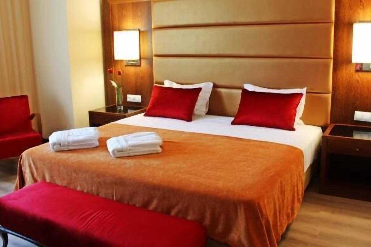 Suite junior | Minibar, caja fuerte, sistema de insonorización y cuna de viaje