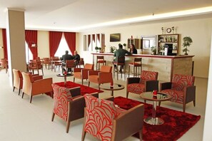 Bar (on property) - Palace Hotel & SPA Termas do Bicanho (Soure)