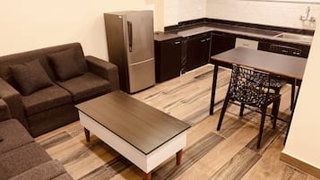 Executive Suite, 1 Bedroom, Hill View | Private kitchen | Coffee/tea maker, electric kettle