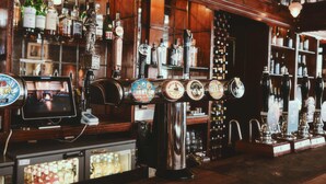 Bar (en la propiedad)