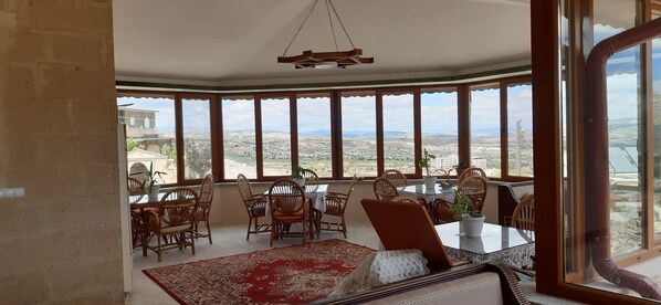 Daily buffet breakfast (TRY 250 per person)