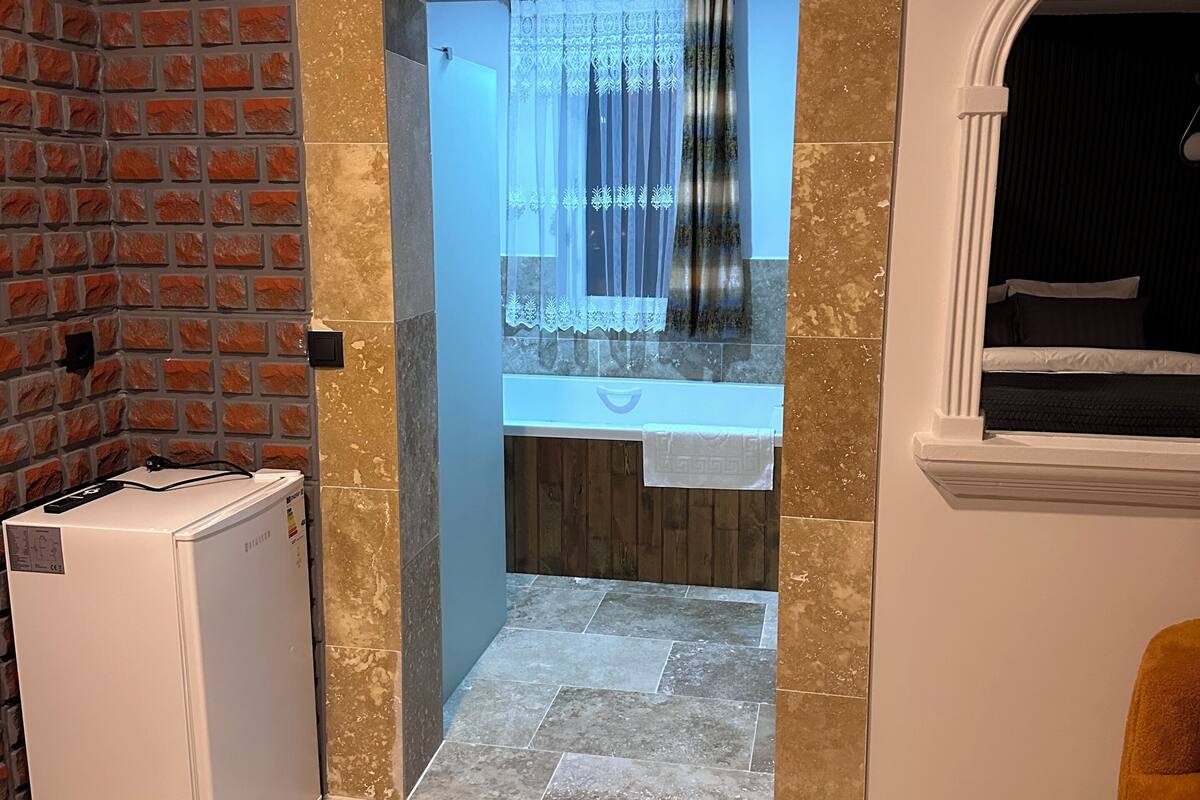 exclusive room | 1 bedroom, soundproofing, iron/ironing board, free wifi