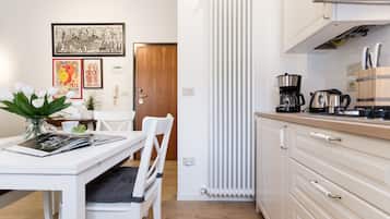 Appartamento, 2 camere da letto | Angolo cottura privato | Frigorifero, microonde, forno, piano cottura