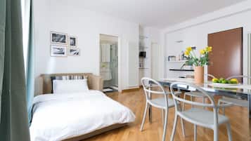 Apartment, 1 Bedroom | Living area