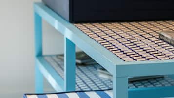 Ropa de cama de alta calidad, colchones con efecto memoria y minibar