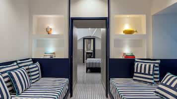 Chambre Deluxe Double ou avec lits jumeaux | Literie de qualité supérieure, matelas mémoire de forme, minibar