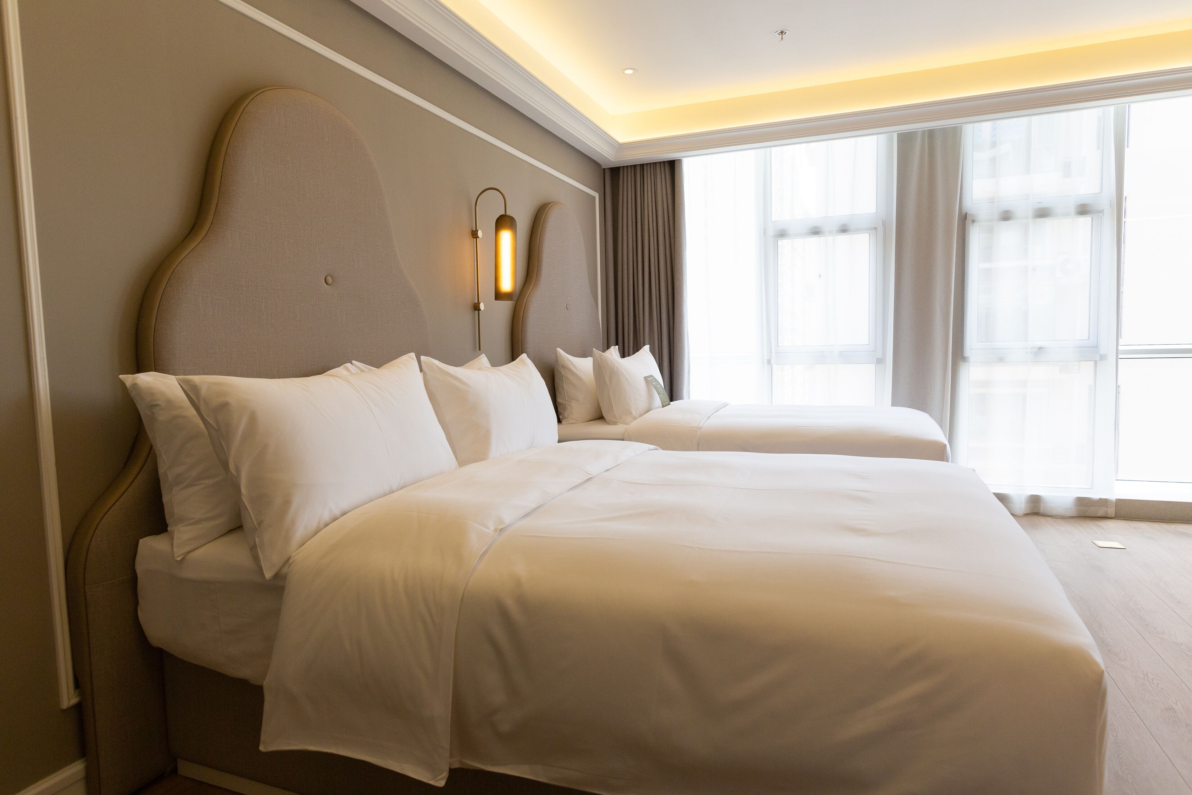 family room, 2 double beds (classic) | minibar, in-room safe, individually decorated, individually furnished