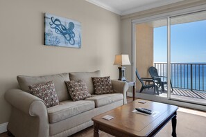 Condo, Multiple Beds, Pool Access | Living area