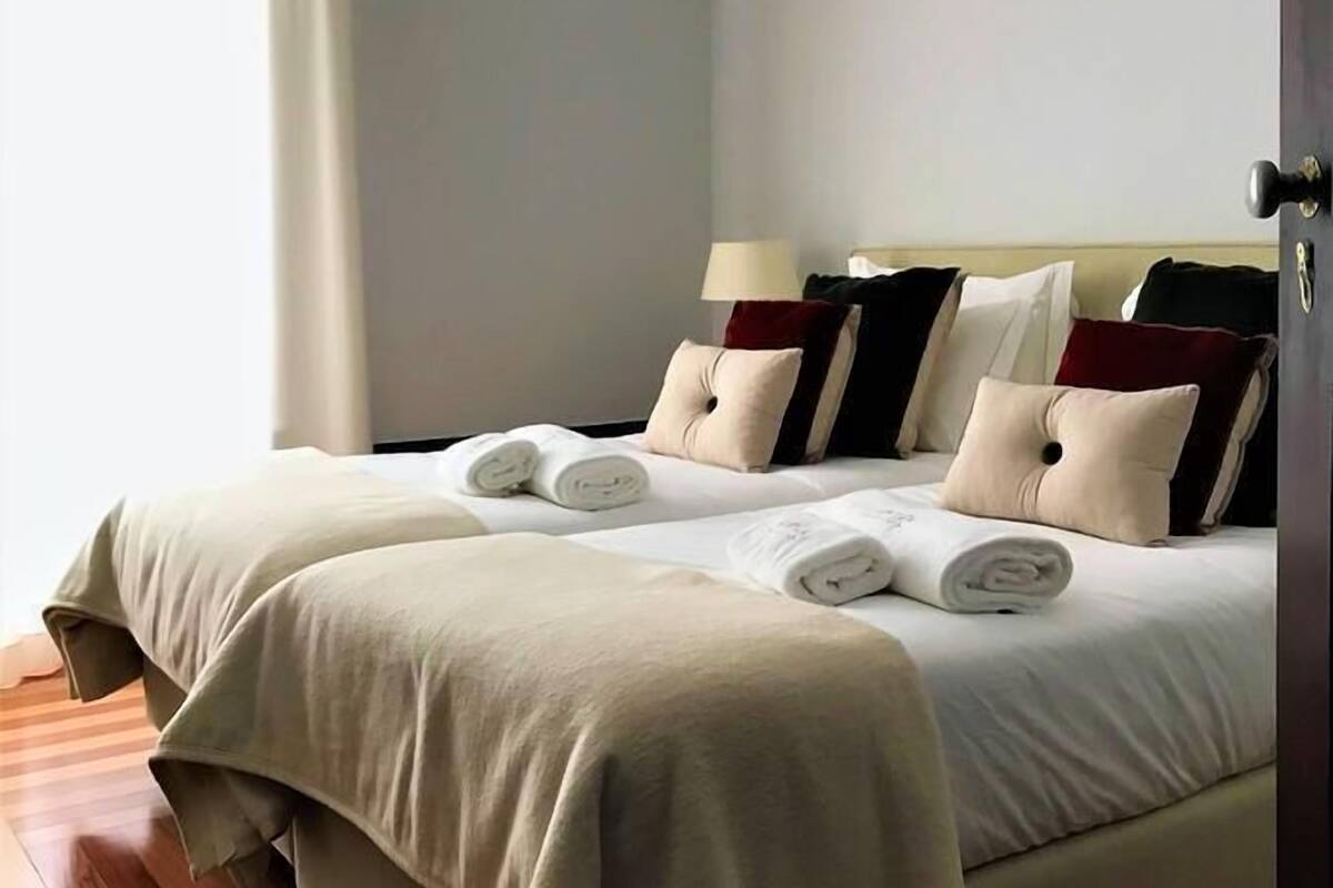 Suite familiar | Cunas gratuitas, camas extra, wifi gratis y ropa de cama