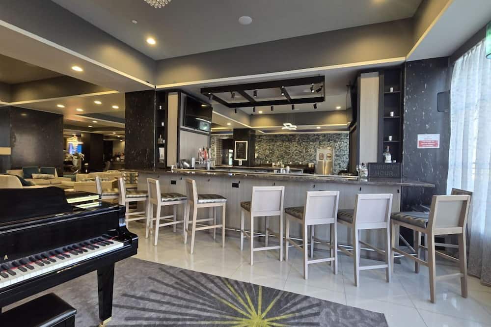 Hilton Garden Inn Wichita Downtown