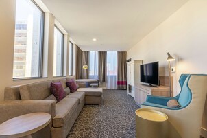 Suite, 1 habitación | Escritorio, espacio para trabajar con un portátil, cortinas opacas