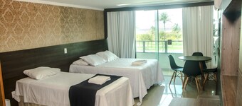 Hanna Arcos D Atalaia