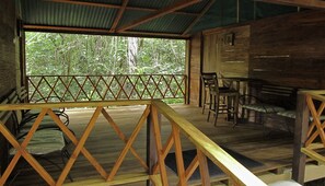 Basic Cabin, River View | Bed sheets